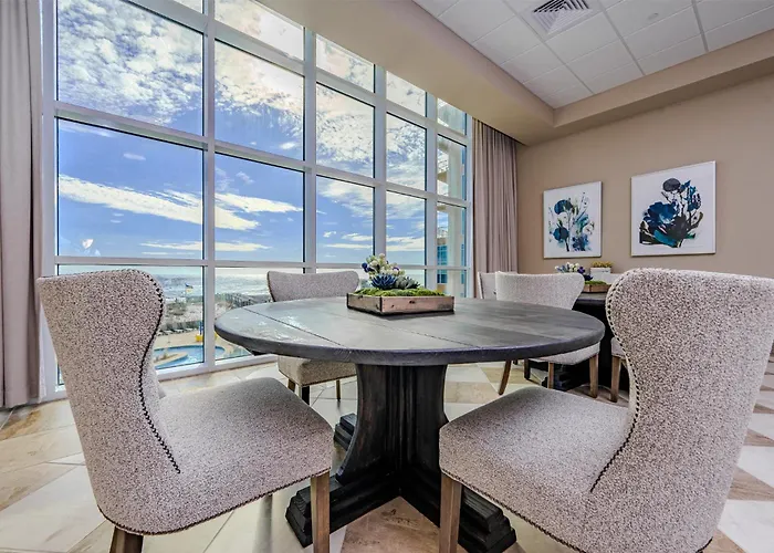 Phoenix Gulf Towers 1206